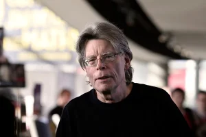 Stephen King Net Worth: Biography, Career, Family & Lifestyle Insights