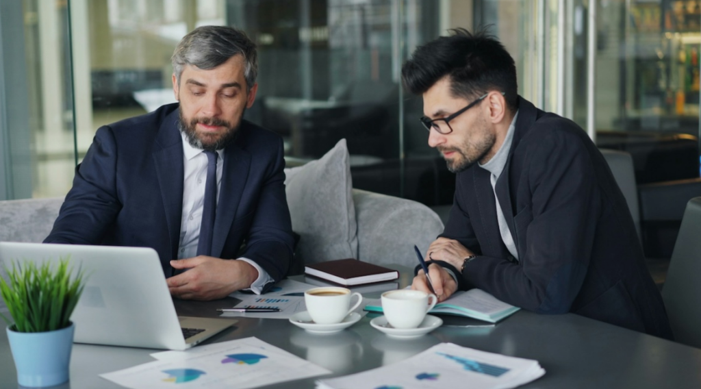 Full-Time vs. Fractional CFOs: Choosing the Right Financial Leadership for Your Business